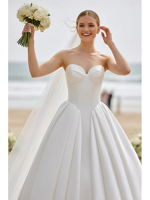 Hall Wedding Dresses A-Line Sweetheart Strapless Sleeveless Court Train Satin Bridal Gowns With Solid Color