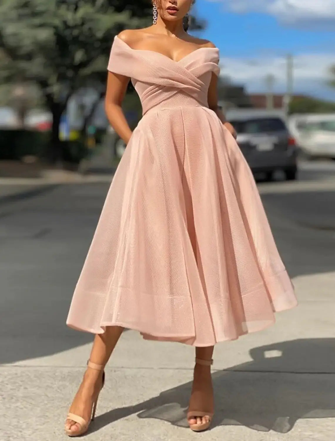 Beach Wedding A-Line Cocktail Dresses Vintage Dress Wedding Guest Tea Length Sleeveless Off Shoulder Tulle with Pleats
