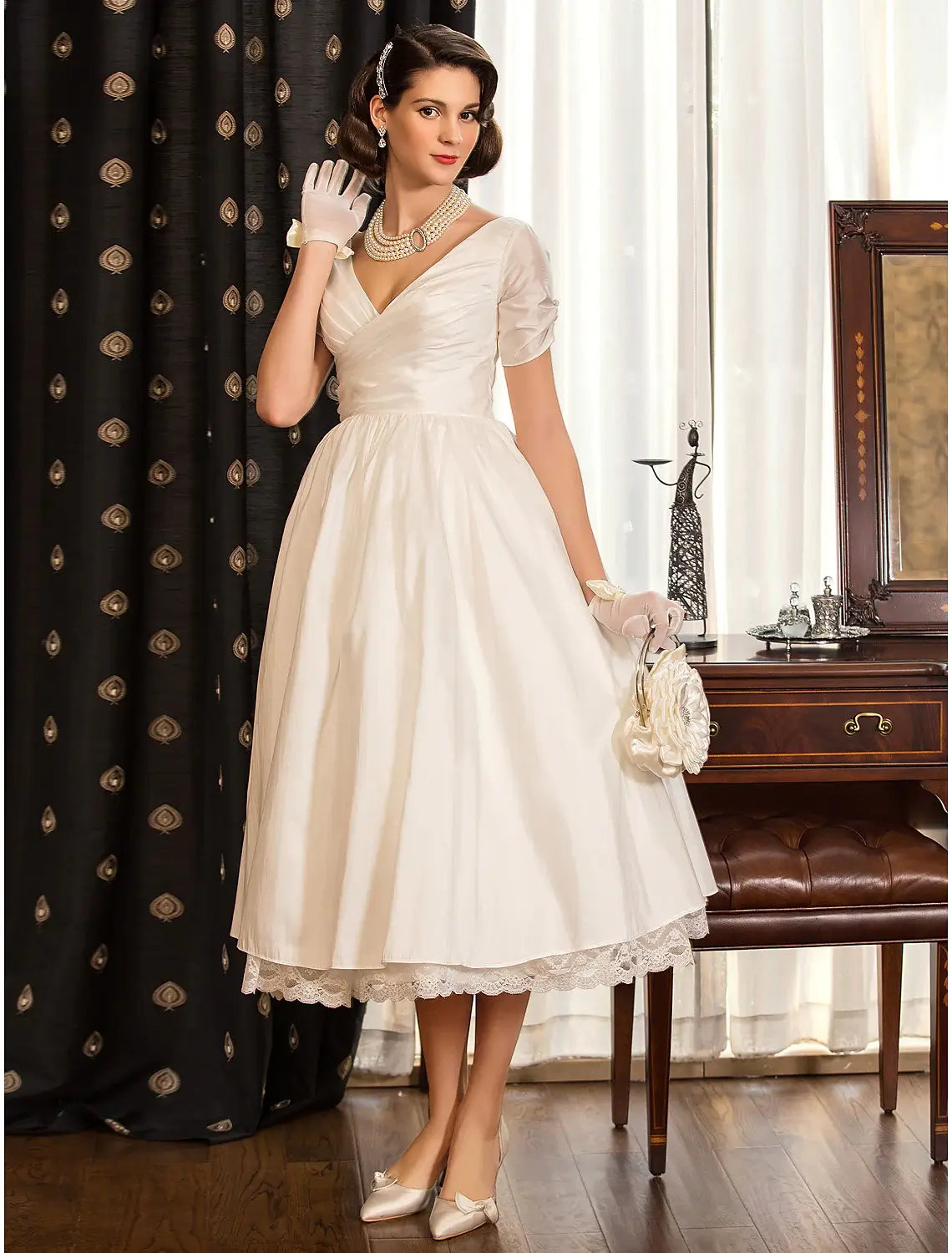 Simple Wedding Dresses A-Line V Neck Sleeveless Sweep / Brush Train Satin Bridal Gowns With Pocket dress