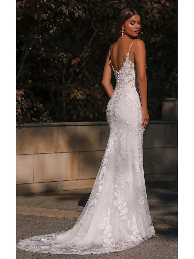 Wedding Dresses Mermaid / Trumpet V Neck Spaghetti Strap Sleeveless Court Train Lace Bridal Gowns With Embroidery Appliques