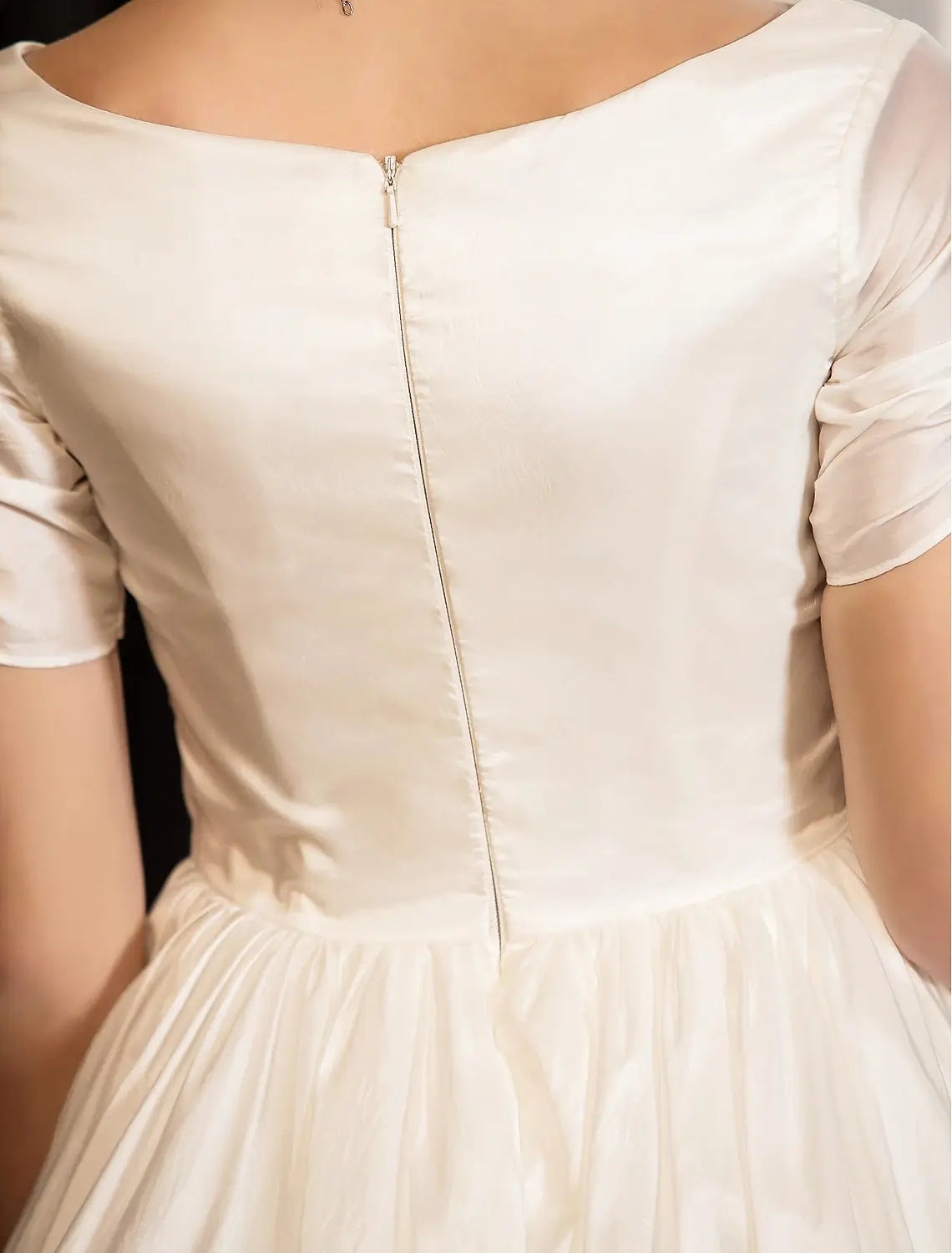 Simple Wedding Dresses A-Line V Neck Sleeveless Sweep / Brush Train Satin Bridal Gowns With Pocket dress