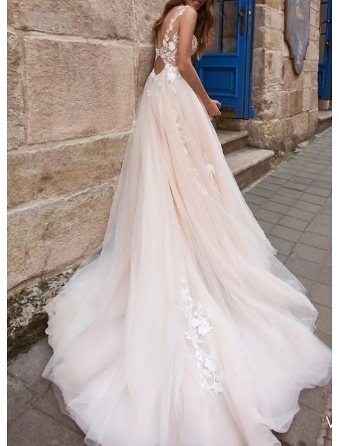 Beach Wedding Beach Open Back Sexy Wedding Dresses A-Line V Neck Sleeveless Court Train Lace Bridal Gowns With Appliques