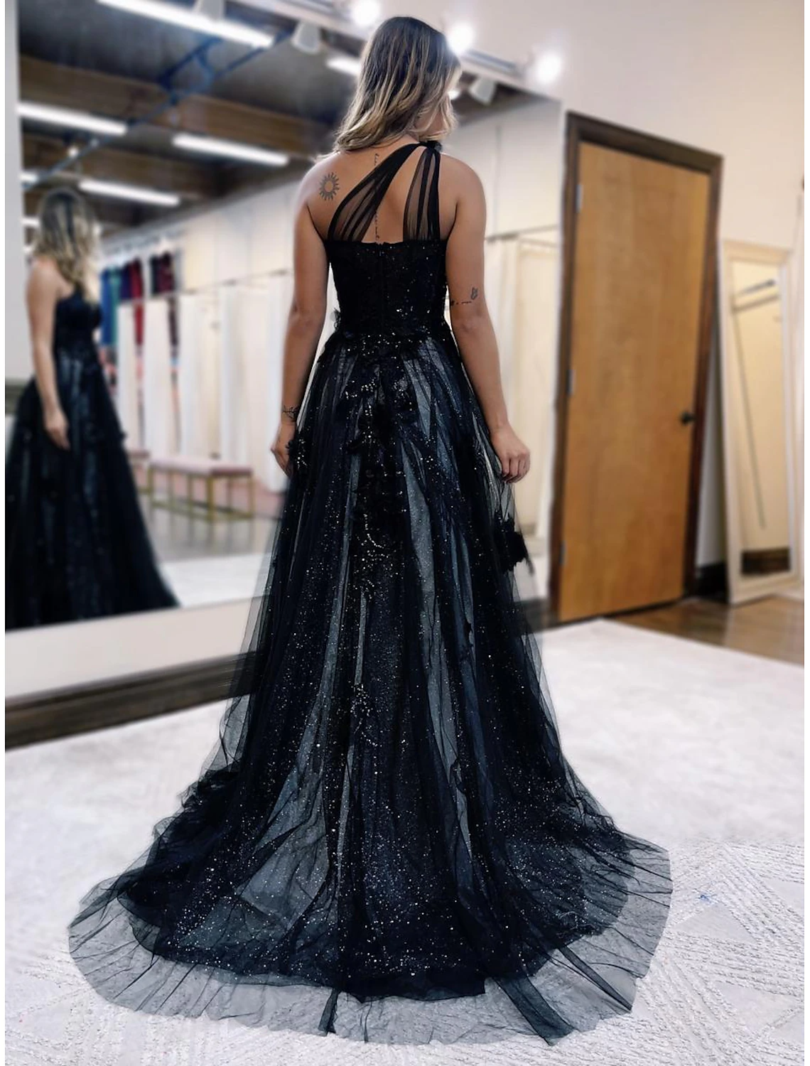 A-Line Black Dress Prom Dresses Color Block Dress Formal Wedding Guest Sweep / Brush Train Sleeveless One Shoulder Tulle Backless with Pleats Appliques dress to impress