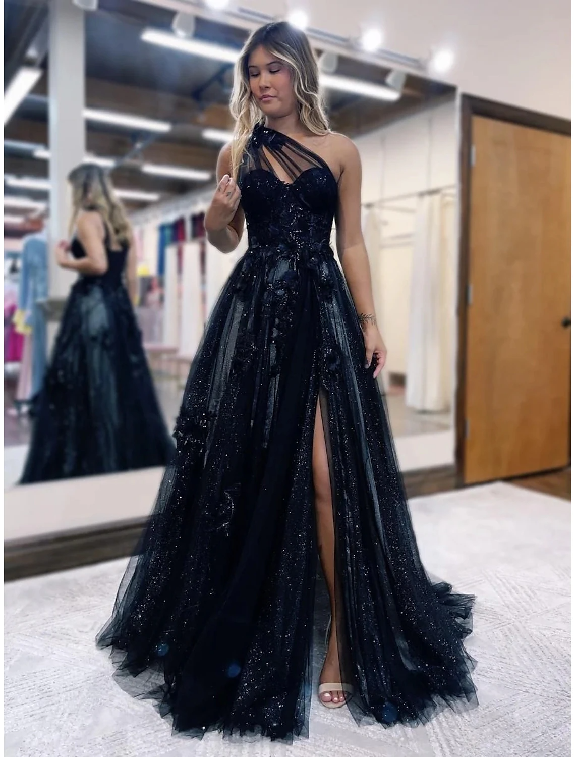 A-Line Black Dress Prom Dresses Color Block Dress Formal Wedding Guest Sweep / Brush Train Sleeveless One Shoulder Tulle Backless with Pleats Appliques dress to impress
