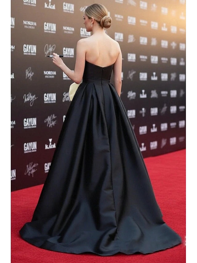 A-Line Sweep Brush Train Formal Dresses Evening Gown Prom Dresses Evening Gown Ball Gown Formal Dress Elegant Celebrity Style Sleeveless Strapless Wedding Formal Satin with Bow(s) Pleats Ruched