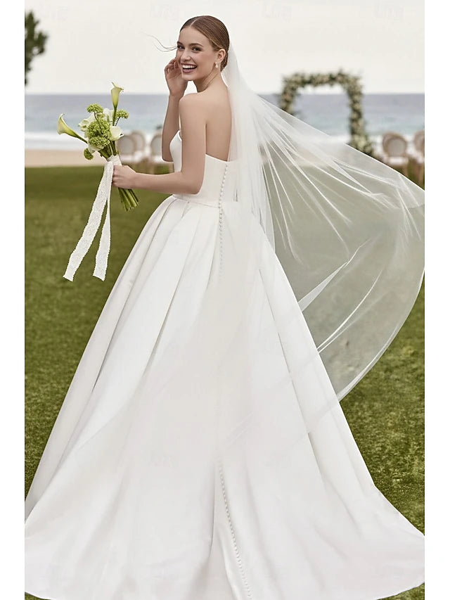 Hall Wedding Dresses A-Line Sweetheart Strapless Sleeveless Court Train Satin Bridal Gowns With Solid Color