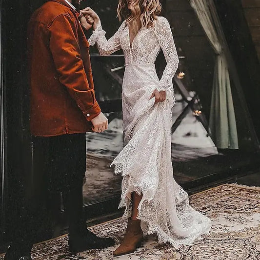 Beach Wedding Beach Open Back Boho Wedding Dresses A-Line V Neck Long Sleeve Court Train Lace Bridal Gowns With Solid Color