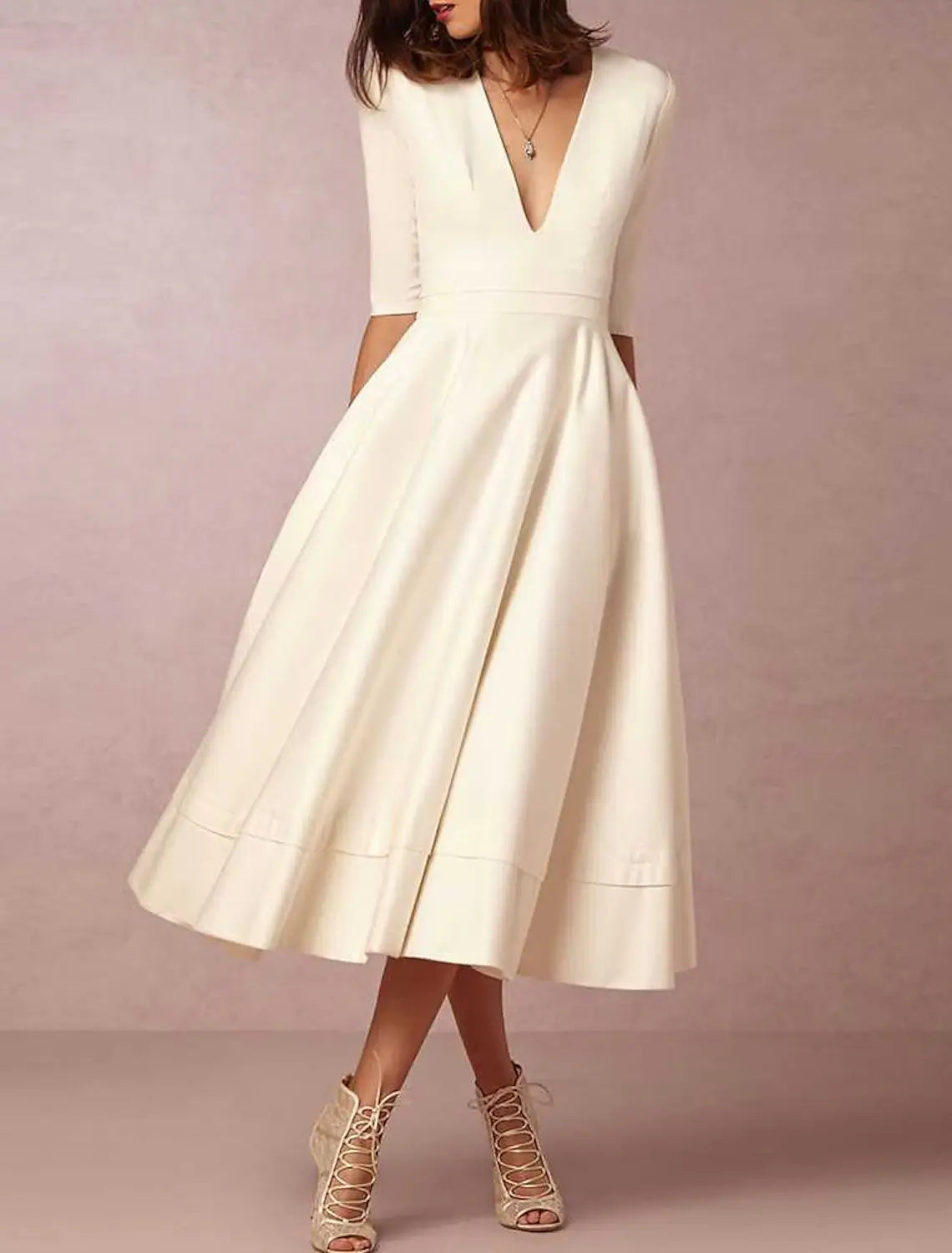 Beach Wedding Beach Simple Wedding Dresses A-Line V Neck Sleeveless Court Train Satin Bridal Gowns With Pleats Ruched dress