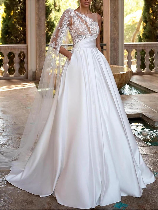 Hall Vintage Open Back Royal Style Wedding Dresses Ball Gown Off Shoulder V Neck Regular Straps Chapel Train Satin Bridal Gowns With Pleats Ruched