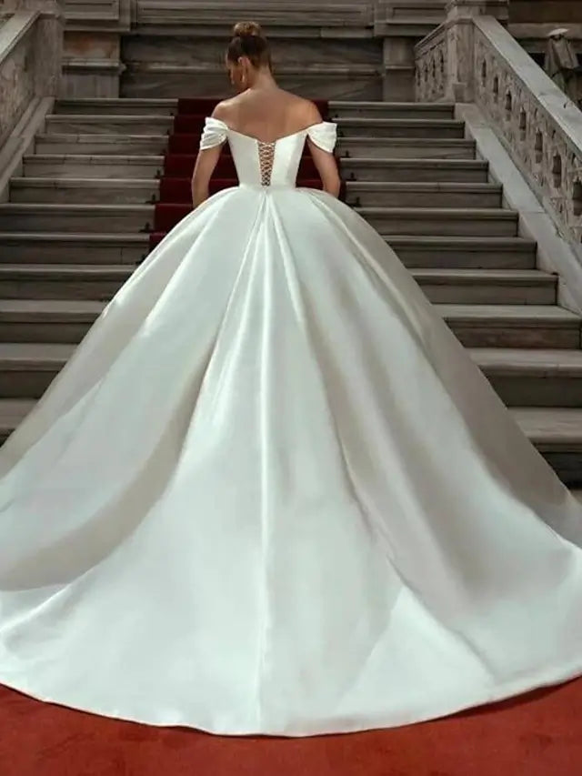 Engagement Formal Wedding Dresses Ball Gown Off Shoulder Cap Sleeve Court Train Satin Bridal Gowns With Ruched Solid Color